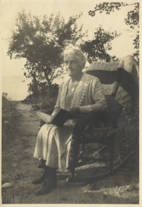 Charlotte Jane Nisbet, Decmeber 1932 thumbnail