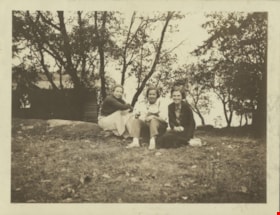 Midge Bowen, P. Lauchlani and unidentified woman, [between 1940 and 1960] thumbnail