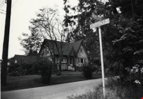 House at Beresford Street and Griffiths Avenue, September 22, 1976 thumbnail