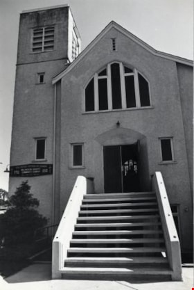 Willingdon Heights Community Church, October, 1976 thumbnail