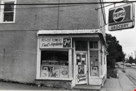 Nelsons Grocery, October, 1976 thumbnail