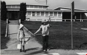 Suncrest Elementary School, September 8, 1976 thumbnail