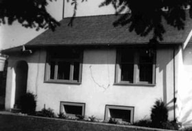 Walker family home, [195-] (date of original); 2013 (date of duplication) thumbnail