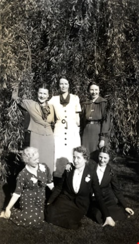 Mabel Young with group of teachers, June 1937 thumbnail