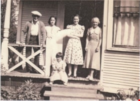 James Massey family, [1933 or 1934] (date of original), copied 2015 thumbnail