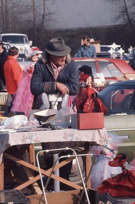 Display of dolls at swap meet, Spring 1974 thumbnail