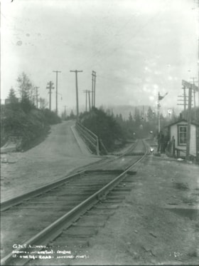 Great Northern Railway crossing, [1914] thumbnail