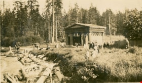 Old Lumberman's Arch, [between 1908 and 1911] thumbnail
