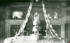 Elworth dining room with wedding cake, [21 Sept. 1932] (date of original), copied [1974] thumbnail