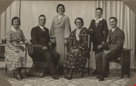 Family portrait, [193-] thumbnail