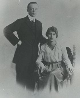 Bruce Patterson with his wife Elva, [1918] (date of original), copied 1977 thumbnail