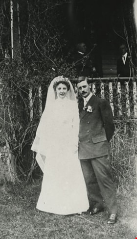 Winnie and Arthur Rowe on their wedding day, [1906] (date of original), copied 1977 thumbnail
