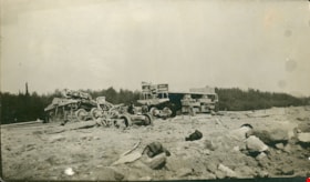Wrecked rail cars, [May 1913] thumbnail