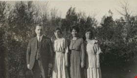 Rodgers family, [192-?] thumbnail