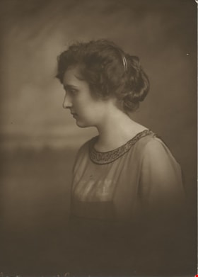 Profile of a woman, [189-] thumbnail
