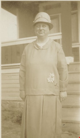 Emily at Buena Vista, [between 1912 and 1925] thumbnail