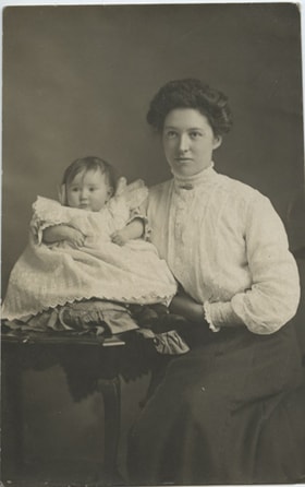 Margaret Mary Hulme, 14 Dec. 1911 thumbnail