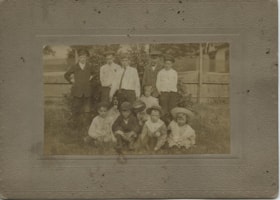 Group of children, [191-] thumbnail