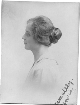 Portrait of young woman, [190-] thumbnail