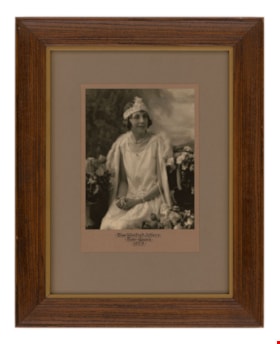 May Queen Miss Winifred Jeffery, May 1929 thumbnail