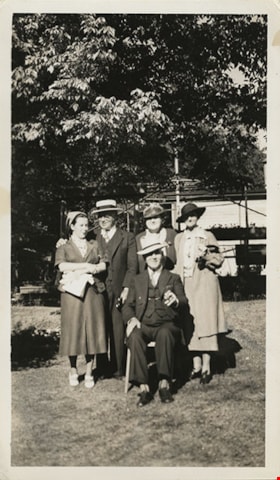 Mr. and Mrs. Blondell with friends, September 1937 thumbnail