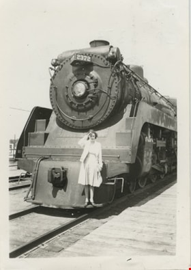 CP 2372 at Edmonton, 1941 thumbnail