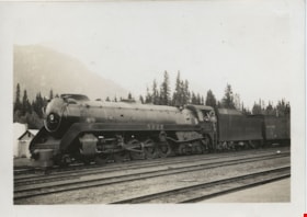 CP 5925 at Banff, [after 1938] thumbnail