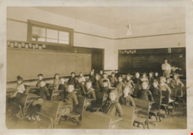Gilmore Avenue School classroom, [1920] thumbnail