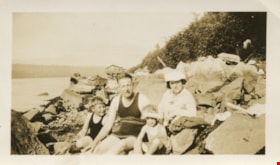 McManus family at Burrard Inlet, 1932 thumbnail