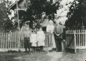 Beamish family, 1919 thumbnail
