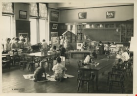Summer School classroom, 1938 thumbnail