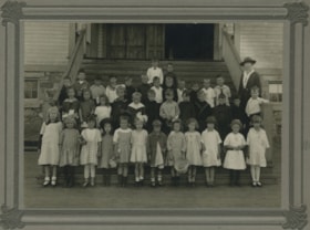 Kingsway West School class, September 1921 thumbnail