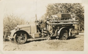 Lynden Volunteer Fire Department fire truck, [193-?] thumbnail