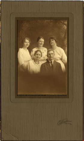 Father and daughters, [between 1900 and 1919] thumbnail