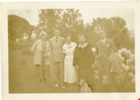 Hawkshaw family and friends, 1937 thumbnail