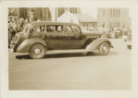 Leaving funeral service of Charles Woodward, 5 Jun. 1937 thumbnail