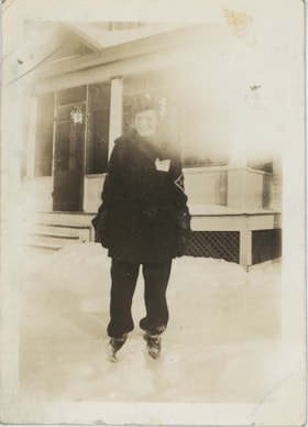 Ivy Hawkshaw in snow, [1937] thumbnail