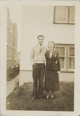 Maureen and Crichton Hawkshaw, 18 Apr. 1937 thumbnail