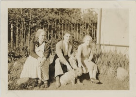 Mabel Hawkshaw with Norm and Aunite May, 1939 thumbnail