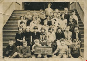 Division IX at Edmonds Street School, October 26, 1927 thumbnail