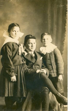 Lois, Harold and John Alfred Rumble, [1910] (date of original) thumbnail