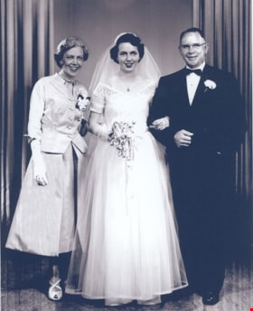 Francis Rumble with Katherine and Sidney Cumbers, June 30, 1954 (date of original) thumbnail