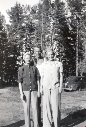 Three friends, [1944] thumbnail