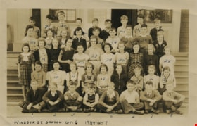 Windsor Street School students, [1939 or 1940] thumbnail