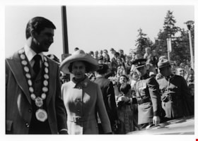 Queen Elizabeth II and acting-mayor Hugh Ladner during Royal visit to Burnaby Municipal Hall, 7 May 1971 thumbnail