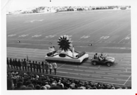 Centennial parade float, 20 July 1971 thumbnail