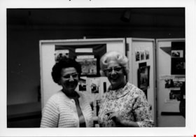 Seniors with Pioneer Day displays, 22 September 1971 thumbnail