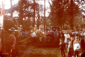 Crowd gathered for Heritage Village sod-turning, 11 April 1971 thumbnail