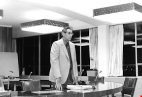 Man at election for Century Park Museum Association, [1971] thumbnail