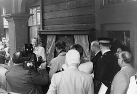 Unveiling plaque at Heritage Village opening, 19 November 1971 thumbnail